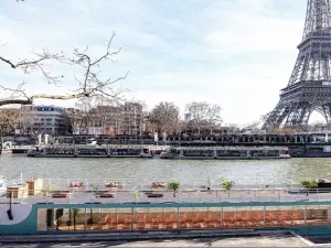 Bateau privé pour événements sur la Seine Lieu unique à Paris