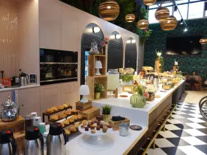 Versatile Event Space in Le Marais Perfect for Meetings