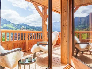 19th-Century Farmhouse with Mountain Views for Events & Retreats