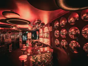 Night Club Cannes: Elegant Cocktail Bar & Event Venue