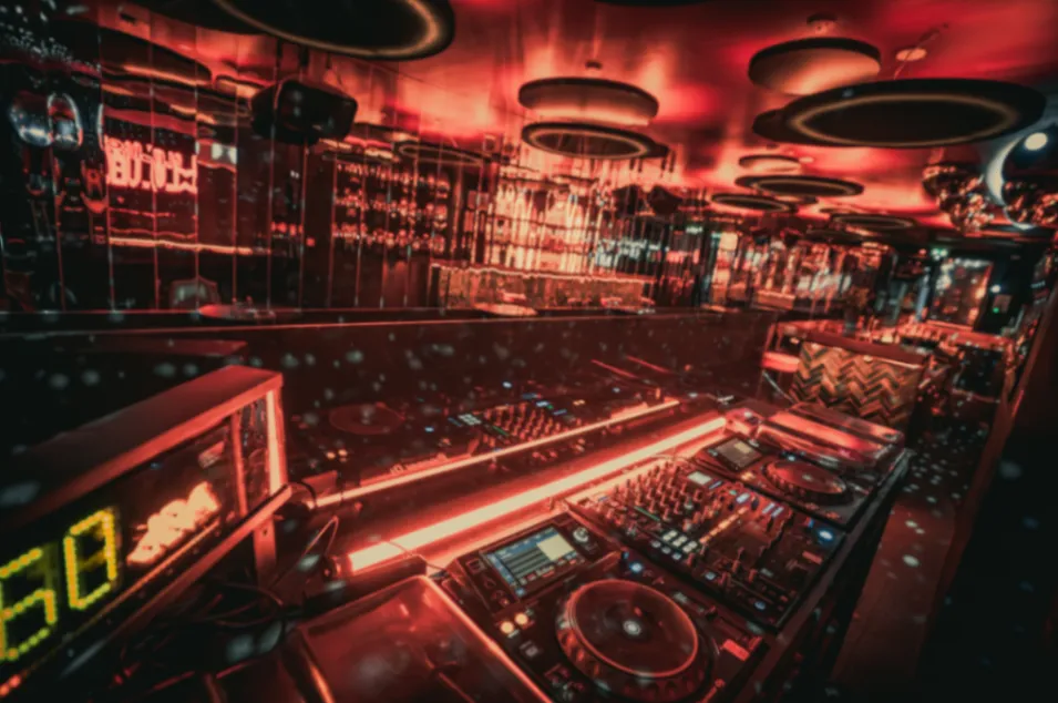 Night Club Cannes: Elegant Cocktail Bar & Event Venue