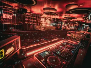 Night Club Cannes: Elegant Cocktail Bar & Event Venue