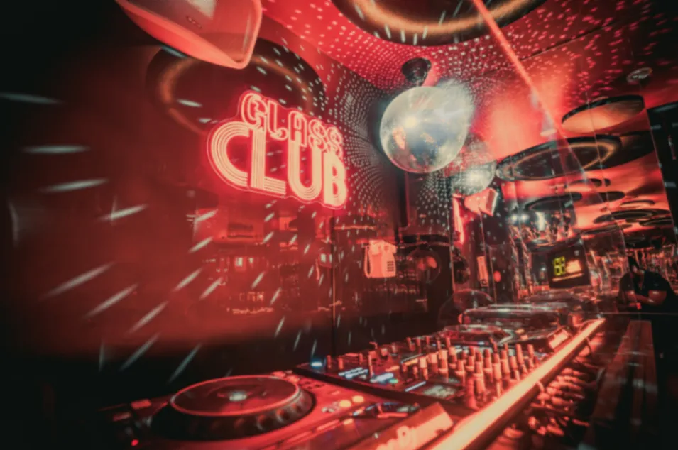 Night Club Cannes: Elegant Cocktail Bar & Event Venue