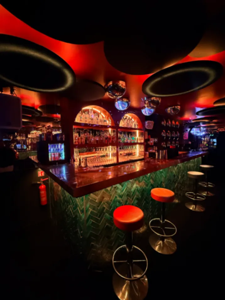 Night Club Cannes: Elegant Cocktail Bar & Event Venue