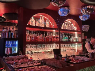 Night Club Cannes: Elegant Cocktail Bar & Event Venue