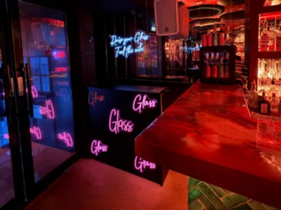 Night Club Cannes: Elegant Cocktail Bar & Event Venue