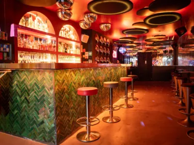 Night Club Cannes: Elegant Cocktail Bar & Event Venue