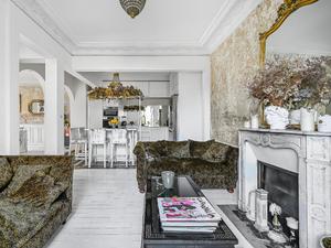 Maison en Meulière Historique avec Bassin Japonais à Villemomble