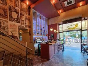 Beautifully Decorated Restaurant Venue for Events in Cannes