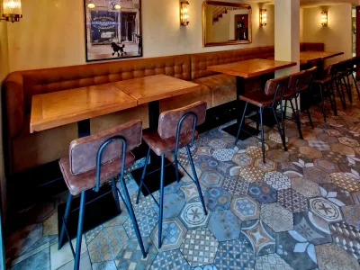 Beautifully Decorated Restaurant Venue for Events in Cannes