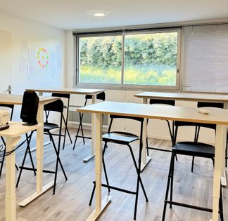 Spacious Meeting Room for Rent in Lormont | Up to 15 People
