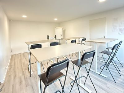 Spacious Meeting Room for Hire in Lormont | Up to 20 People