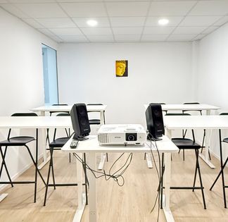 Modern Meeting Room for 15 in Lormont | Native Spaces