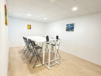 Modern Meeting Room for 15 in Lormont | Native Spaces