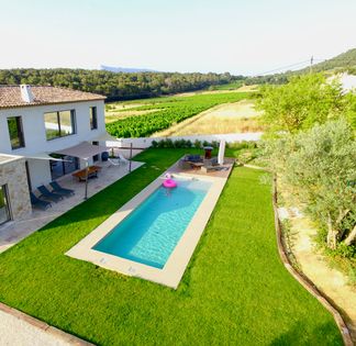 Modern Provencal Villa for Events in the Vineyards