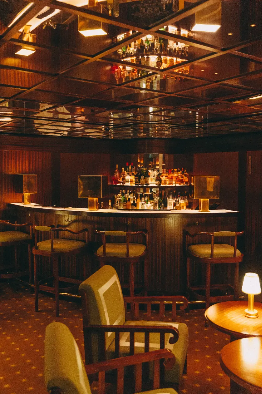 Confidential Bar for Events in Paris
