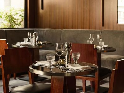 Restaurant transatlantique dans un hôtel de la rive gauche de Paris