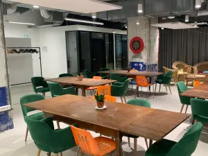 Lieu Modulaire Hybride à Lille : Espace Adaptable pour Événements