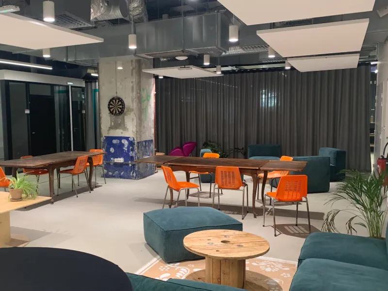 Hybrid Modular Venue in Lille: Adaptable Space for Events