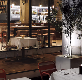 Restaurant Élégant à Marseille avec Terrasse pour Événements & Traiteur