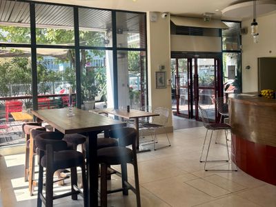 Restaurant Élégant à Marseille avec Terrasse pour Événements & Traiteur