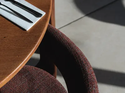 Versatile Event Space with Mirrored Ceiling & Velvet Banquettes