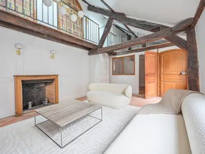 Charming 3-Room Parisian Flat for Events in the 7th arrondissement