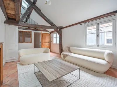 Charming 3-Room Parisian Flat for Events in the 7th arrondissement