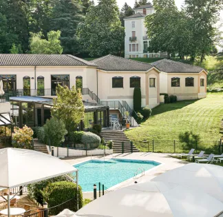 Luxury Hotel & Event Venue in Drome Provençale - 40-Hectare Park