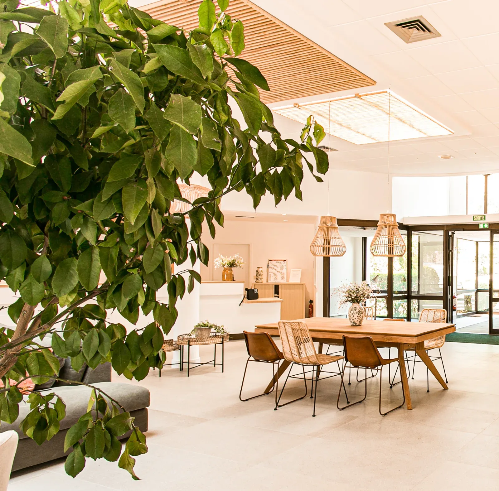 Luxury Hotel & Event Venue in Drome Provençale - 40-Hectare Park