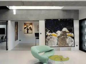 Artistic Space for Professional Events in Villeurbanne