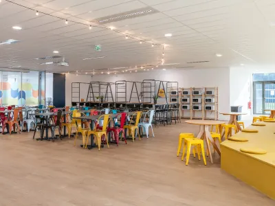 Modern Event Space in Villeurbanne Training Rooms & Seminar Venue