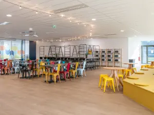 Modern Event Space in Villeurbanne Training Rooms & Seminar Venue