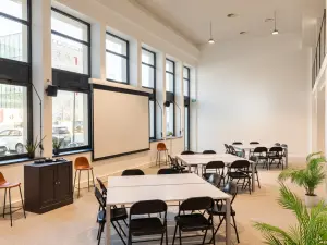 Modern Business Venue in Villeurbanne 8 Meeting Rooms & Event Spaces