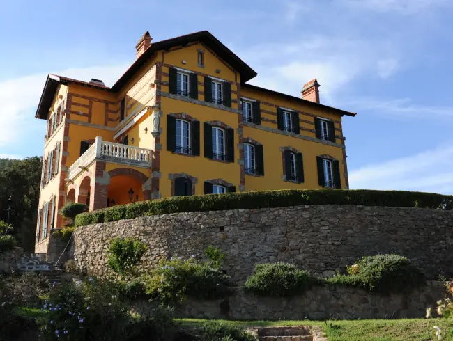 Le Château : un domaine de 350 hectares pour des tournages, des séminaires et des événements