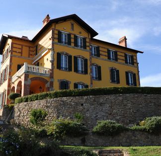 Le Château: 350-Hectare Estate for Shootings, Seminars and Events