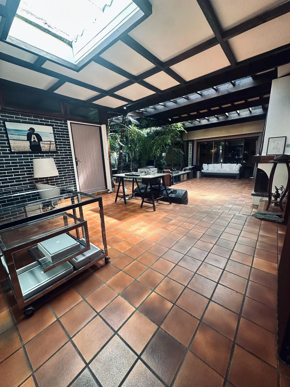 Film Shoot & Event Venue in Villeparisis Natural Light & Versatile Spaces