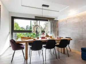 Luxury Villa Apartment with Sea View Terrace in Cannes