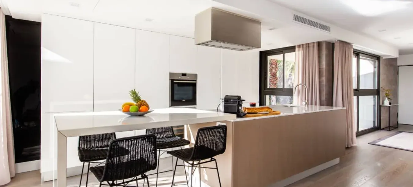 Luxury 132 sqm Apartment with Sea View in Cannes