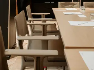 5-Star Arcachon Hotel: Elegant Seminar Room for Business Events