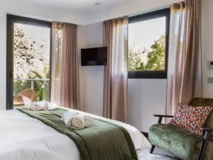 Luxury 3-Bedroom Apartment with Sea View in Cannes