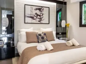 Luxury 3-Bedroom Apartment with Sea View in Cannes