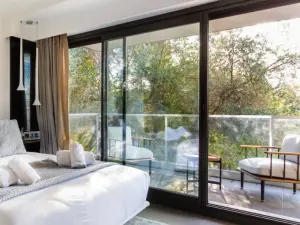 Luxury 3-Bedroom Apartment with Sea View in Cannes