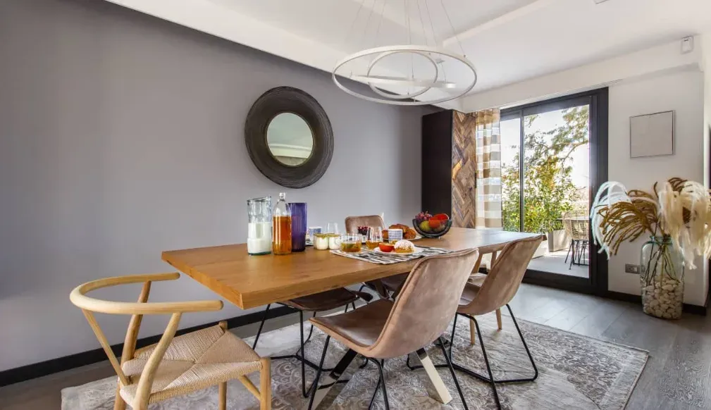 Luxury 2-Bedroom Apartment with Sea View in Cannes