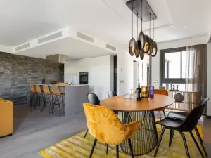 Appartement de Luxe 96m² 2 Chambres à Cannes avec Vue sur Mer