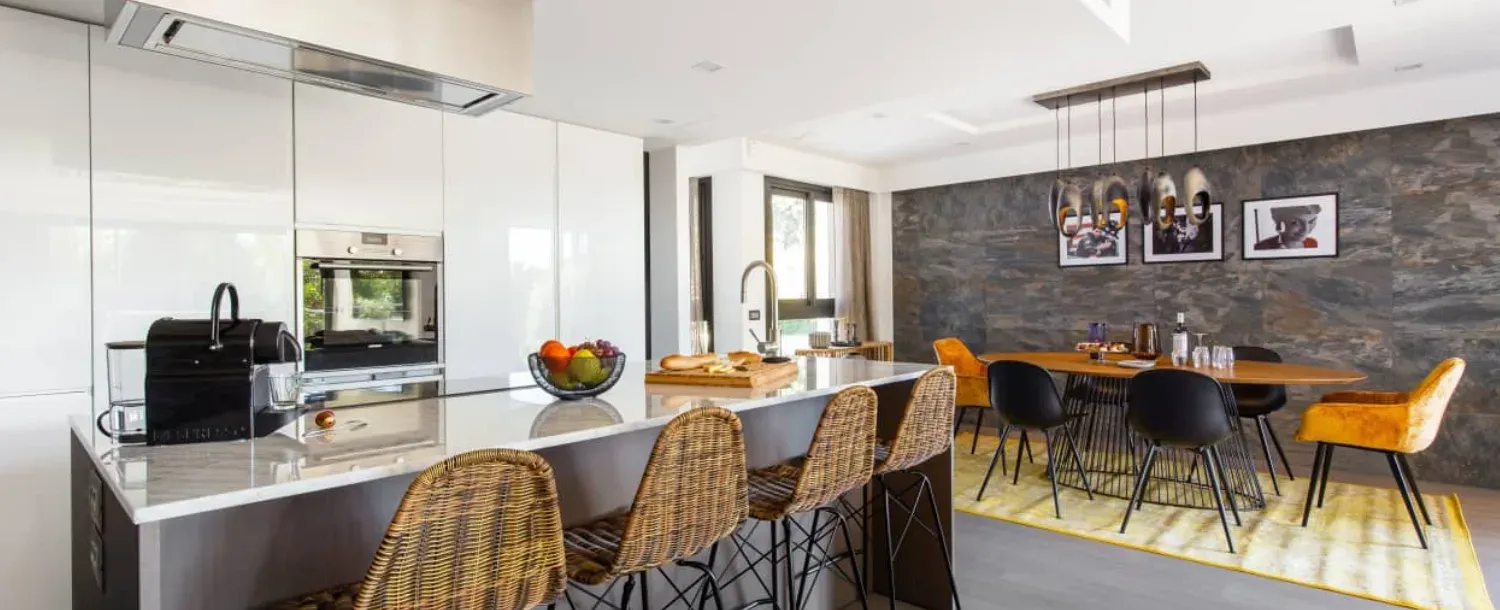 Appartement de Luxe 96m² 2 Chambres à Cannes avec Vue sur Mer