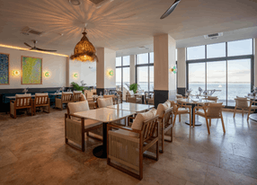 Seaside Restaurant with Panoramic Arcachon Basin Views