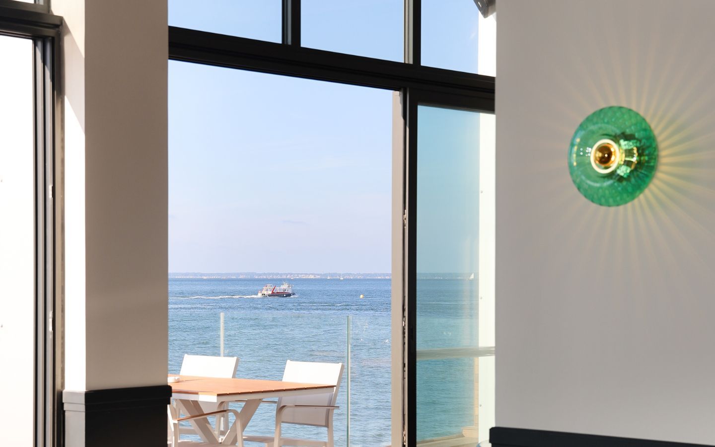 Sub-Committee Room for 8-10 People in Arcachon