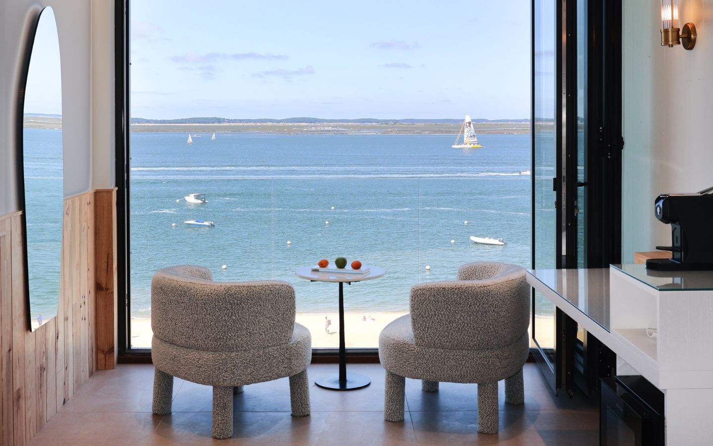 Sub-Committee Room for 8-10 People in Arcachon