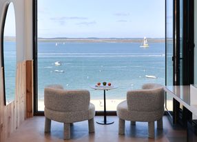 Sub-Committee Room for 8-10 People in Arcachon